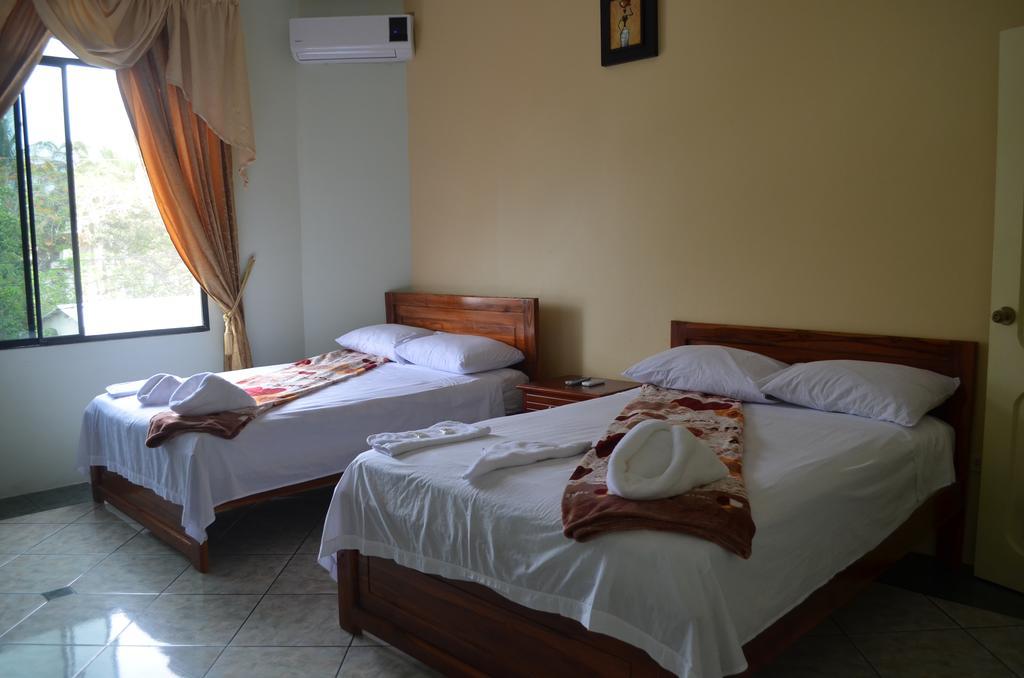 Hostal Andry Puerto Baquerizo Moreno Szoba fotó