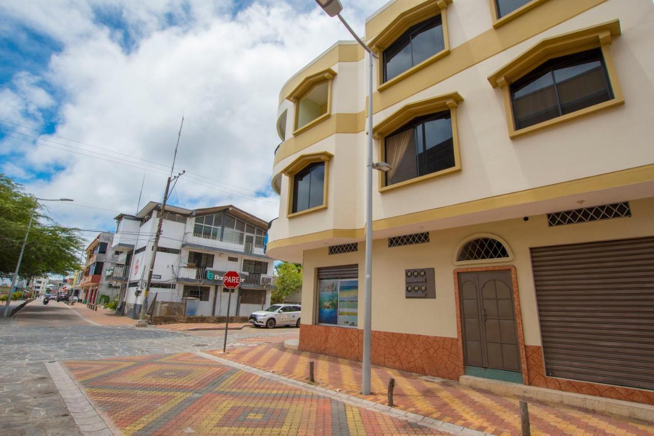 Hostal Andry Puerto Baquerizo Moreno Kültér fotó