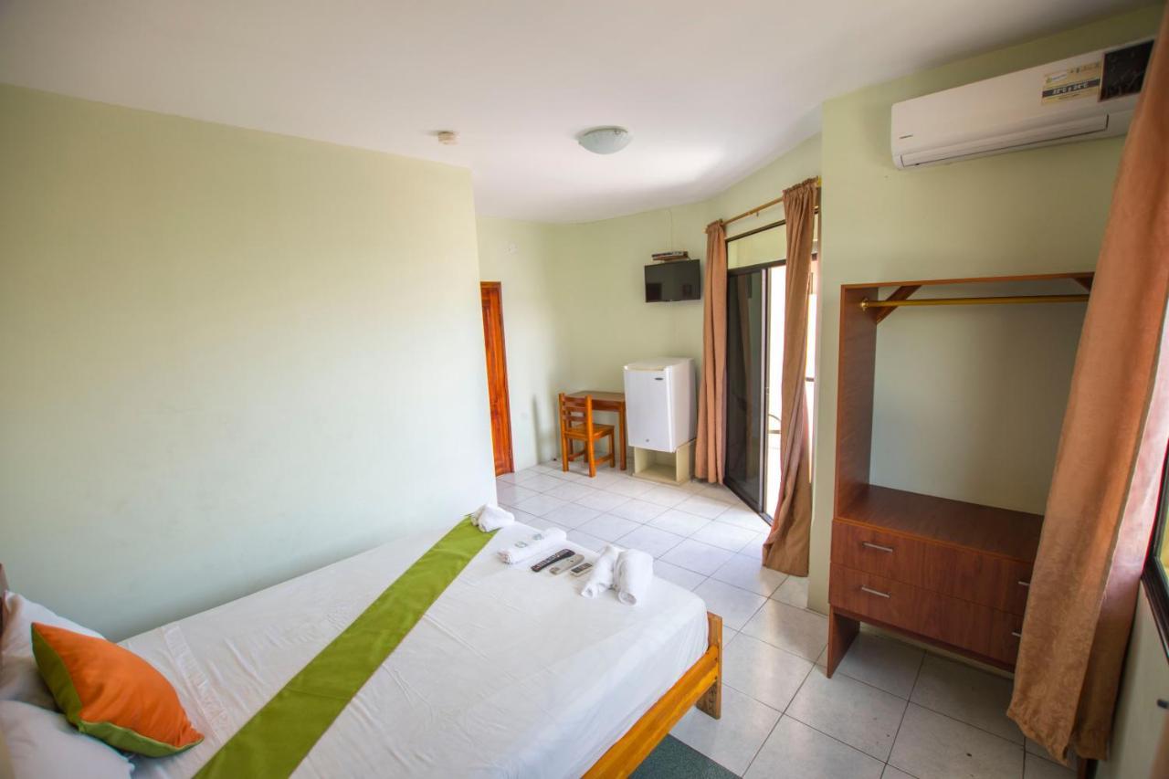 Hostal Andry Puerto Baquerizo Moreno Kültér fotó