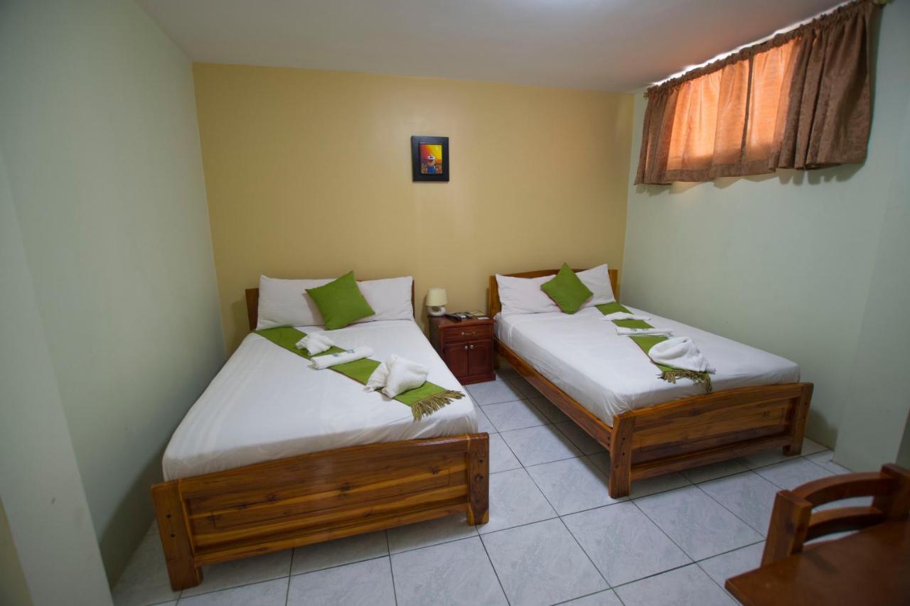 Hostal Andry Puerto Baquerizo Moreno Kültér fotó